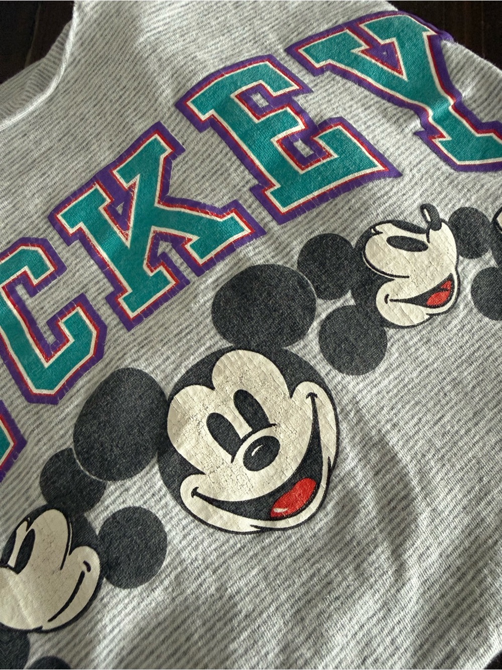 Vintage 1980s or 1990s Disney Mickey Mouse t-shirt Size M - Picture 6 of 6